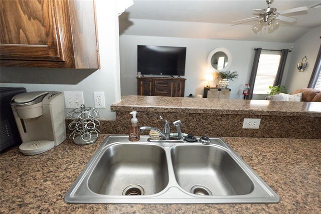 11125 SW 41st Place, Mustang, OK 73064