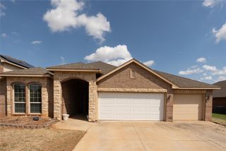 11125 SW 41st Place, Mustang, OK 73064