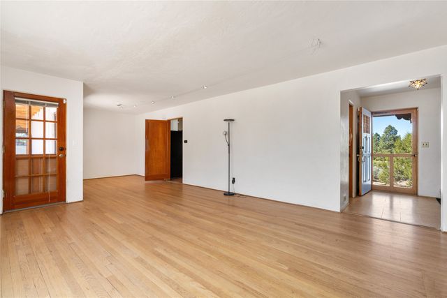 615 Barcelona Road, Santa Fe, NM 87505