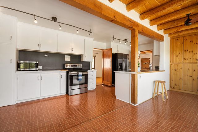615 Barcelona Road, Santa Fe, NM 87505