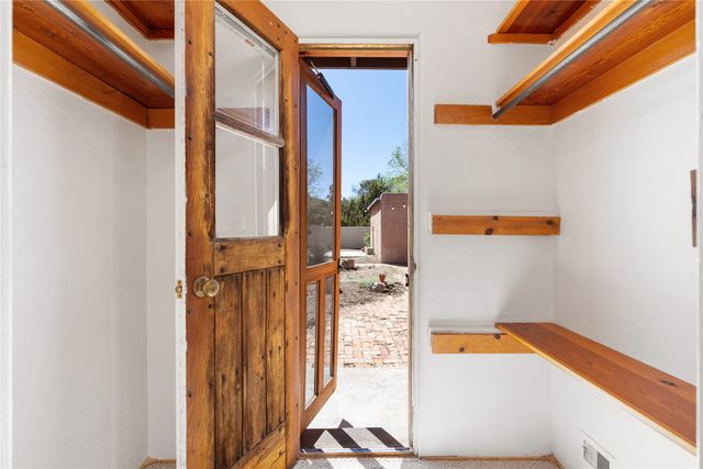 615 Barcelona Road, Santa Fe, NM 87505