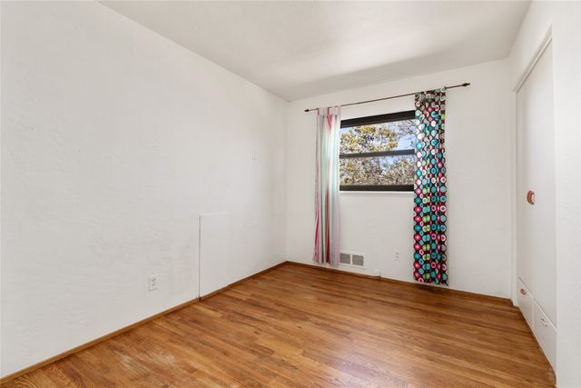 615 Barcelona Road, Santa Fe, NM 87505