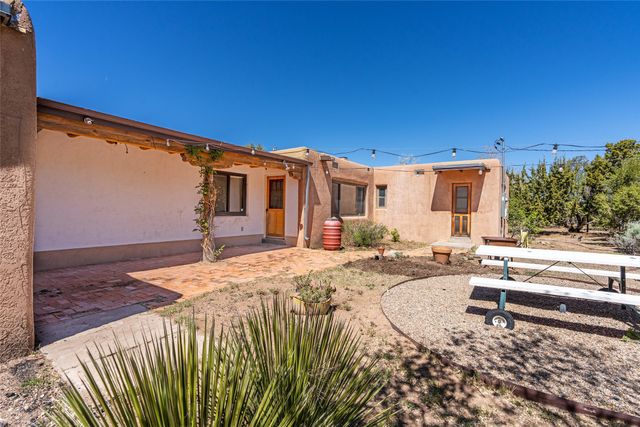 615 Barcelona Road, Santa Fe, NM 87505