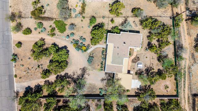615 Barcelona Road, Santa Fe, NM 87505