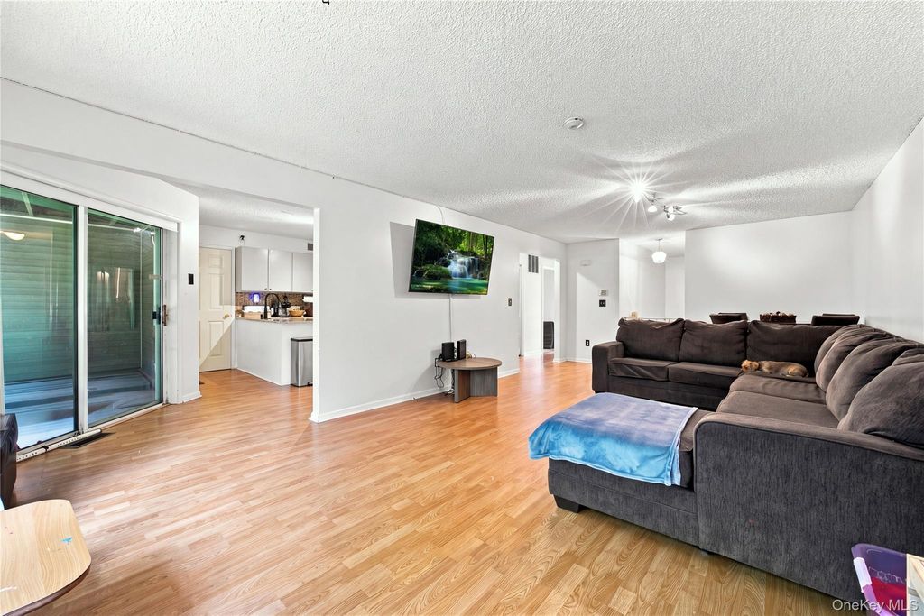 60 Eagle Ridge Way, Nanuet, NY 10954 — photo 2