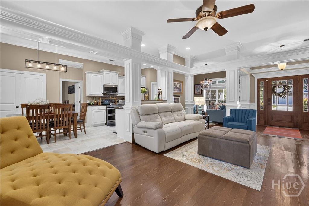 Image 9 of property listing at 207 Mosswood Drive, Savannah, GA 31405