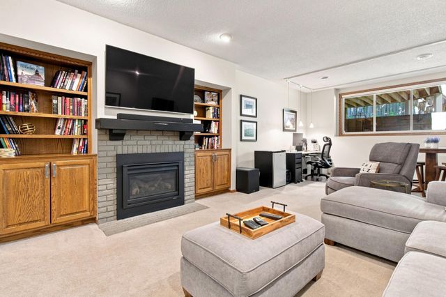 6287 Sequoia Circle, Eden Prairie, MN 55346