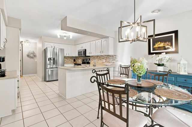 6287 Sequoia Circle, Eden Prairie, MN 55346