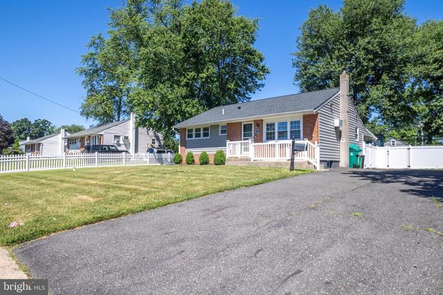 3301 GLENROSE AVE, Bristol, PA 19007
