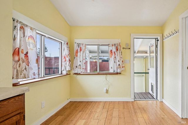 1127 Cleveland Ave, Santa Rosa, CA 95401