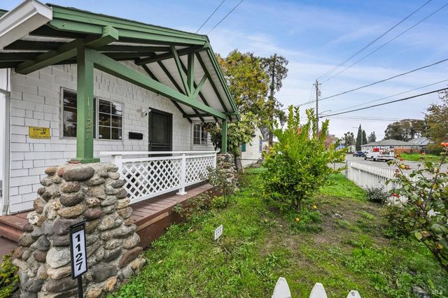 1127 Cleveland Ave, Santa Rosa, CA 95401