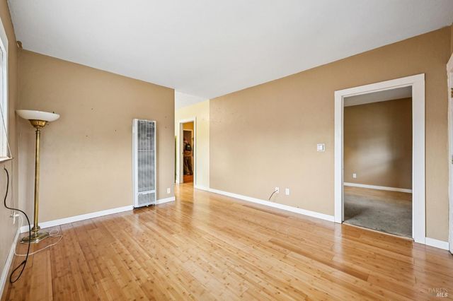 1127 Cleveland Ave, Santa Rosa, CA 95401