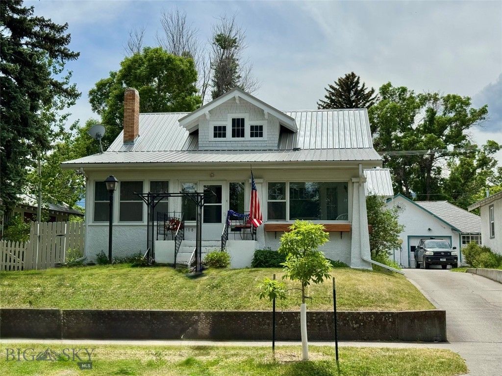 108 S 8th St., Livingston, MT 59047