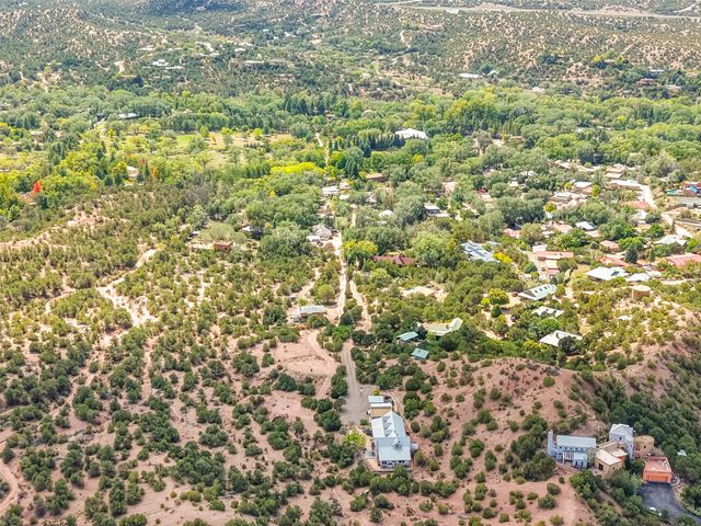 20 Cerro De Palomas, Santa Fe, NM 87506
