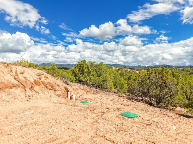 20 Cerro De Palomas, Santa Fe, NM 87506