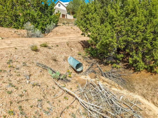 20 Cerro De Palomas, Santa Fe, NM 87506