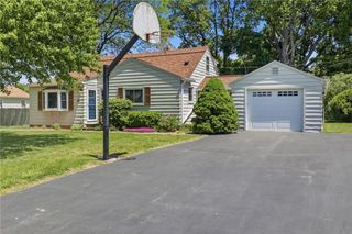 26 Valley Crest Road, Greece, NY 14616