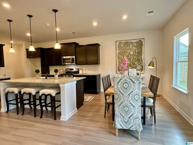 556 BRIDLEWOOD CIRCLE, Morris, AL 35116