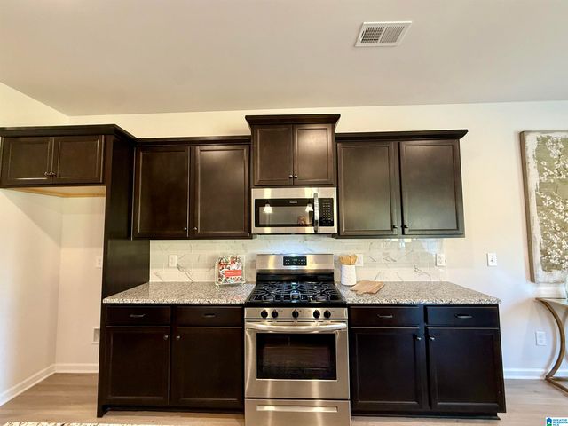 556 BRIDLEWOOD CIRCLE, Morris, AL 35116