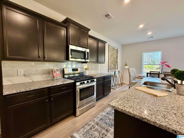 556 BRIDLEWOOD CIRCLE, Morris, AL 35116