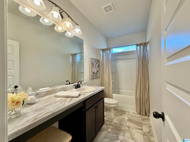 556 BRIDLEWOOD CIRCLE, Morris, AL 35116