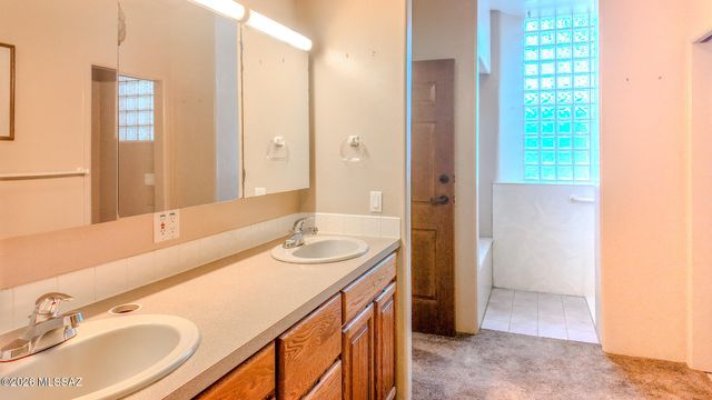 132 Wood Canyon Road, Patagonia, AZ 85624