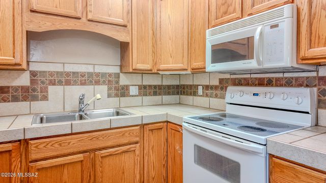 132 Wood Canyon Road, Patagonia, AZ 85624
