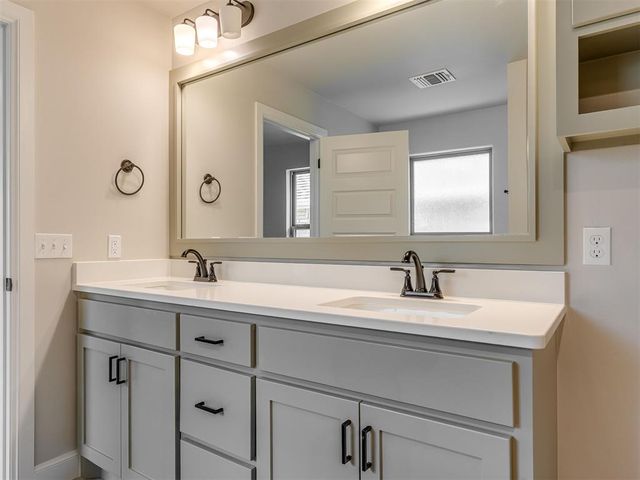 4157 Overlook Pass, Edmond, OK 73025
