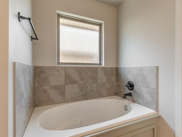 4157 Overlook Pass, Edmond, OK 73025
