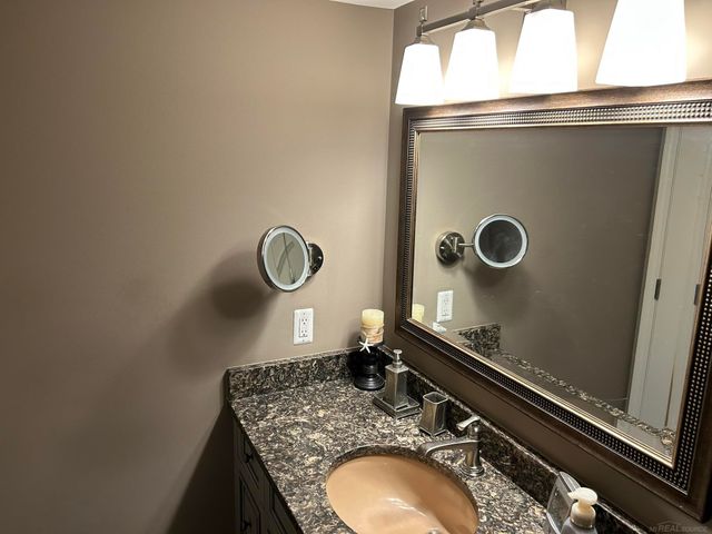 37848 Jefferson Avenue, Harrison Twp, MI 48045