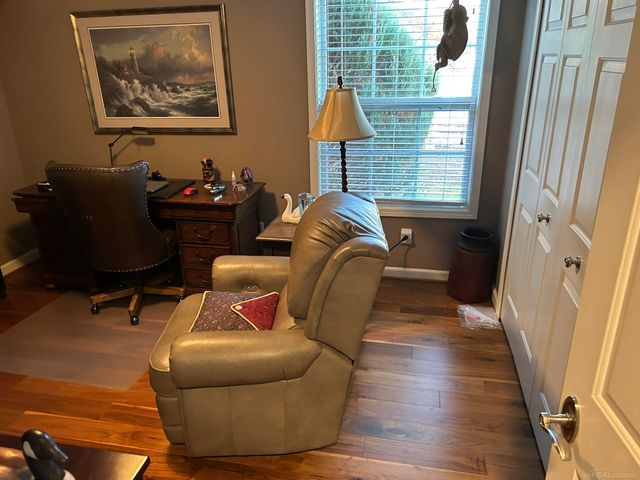 37848 Jefferson Avenue, Harrison Twp, MI 48045