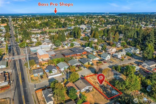 8235 S G Street, Tacoma, WA 98408