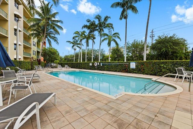 1620 Presidential Way 504, West Palm Beach, FL 33401