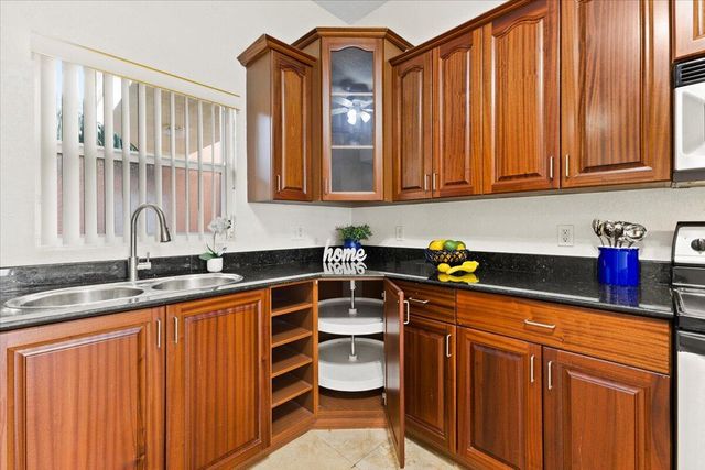 1620 Presidential Way 504, West Palm Beach, FL 33401