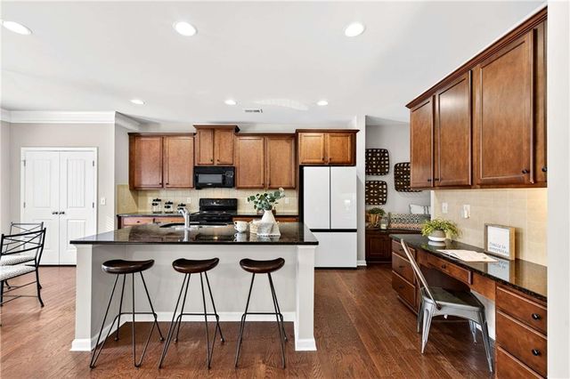 2030 Beyers Landing Drive, Buford, GA 30519