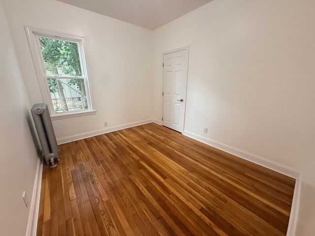 48 Tuttle St, Fall River, MA 02724