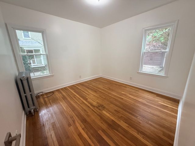 48 Tuttle St, Fall River, MA 02724