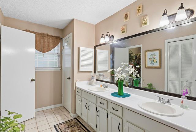 3052 Bell Grove Drive, Tallahassee, FL 32308