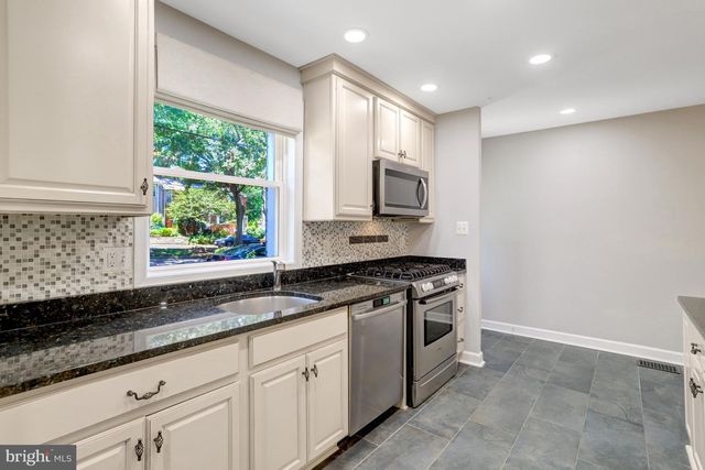 2935 LANDOVER ST, Alexandria, VA 22305