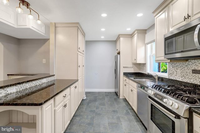 2935 LANDOVER ST, Alexandria, VA 22305