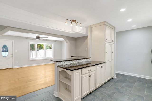 2935 LANDOVER ST, Alexandria, VA 22305