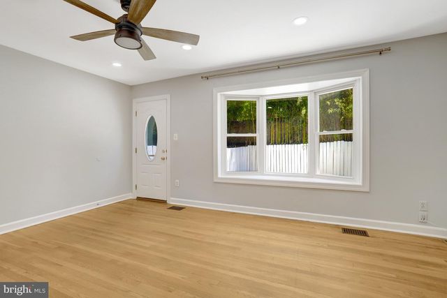 2935 LANDOVER ST, Alexandria, VA 22305