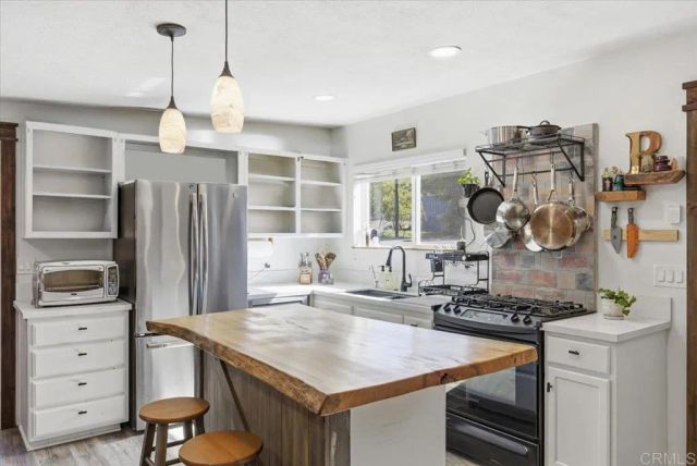 29824 Oak Dr., Campo, CA 91906