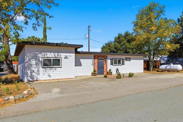 29824 Oak Dr., Campo, CA 91906