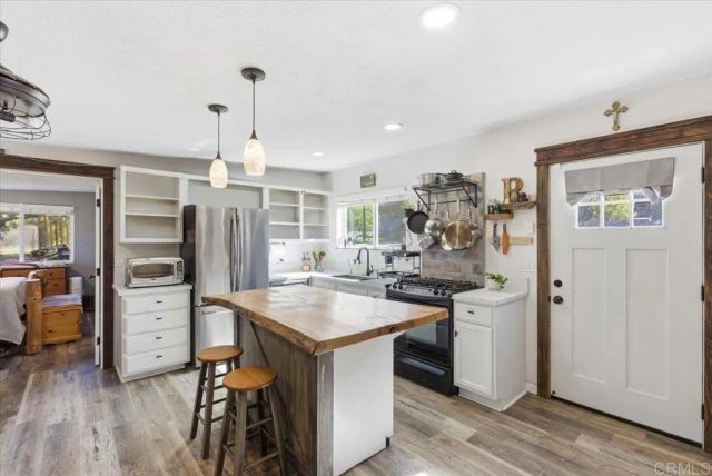 29824 Oak Dr., Campo, CA 91906