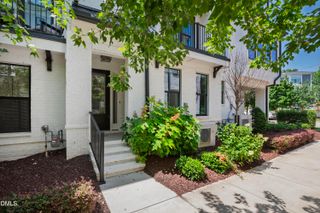 1501 Draper View Loop 102, Raleigh, NC 27608