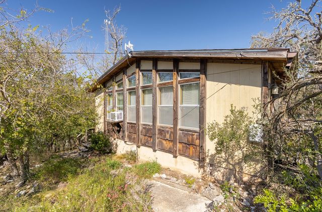 127 Drew Lane, Kerrville, TX 78028