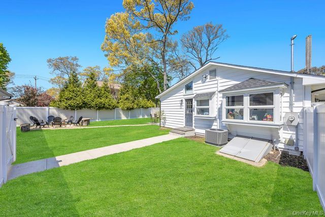 20 Garden Street, Nesconset, NY 11767