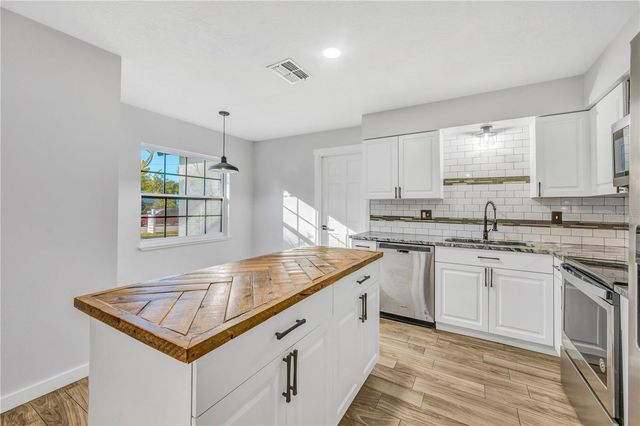 8381 43RD WAY N, Pinellas Park, FL 33781