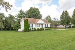 900 Granny White Rd, Clarksville, TN 37040
